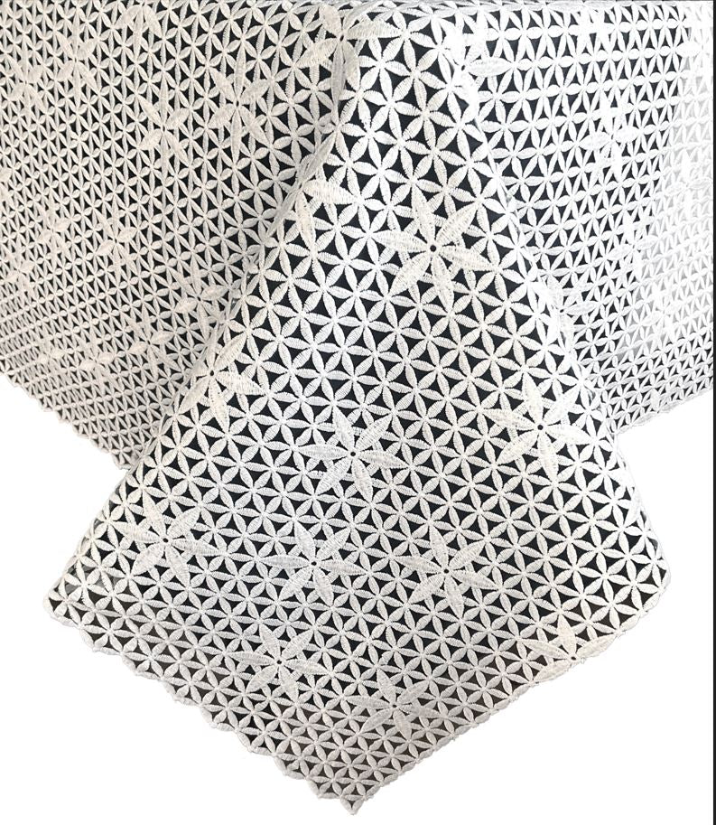 Tablecloth Petal Eyelet