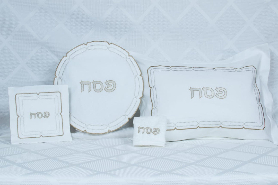 Pesach Set Round Scalloped Embroidery